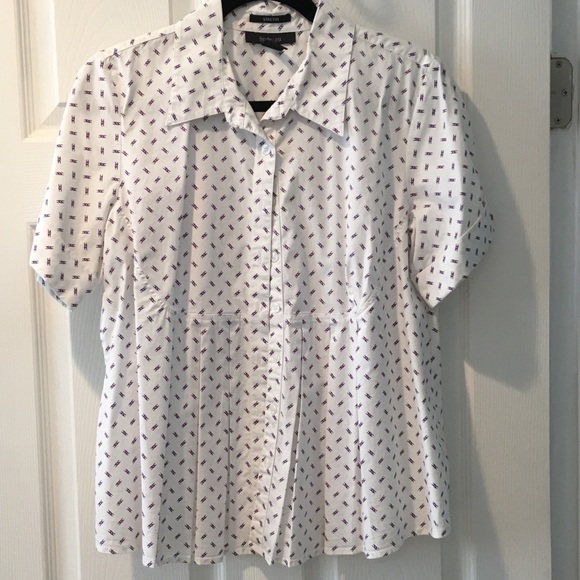 Tops - Picture 4 of 8